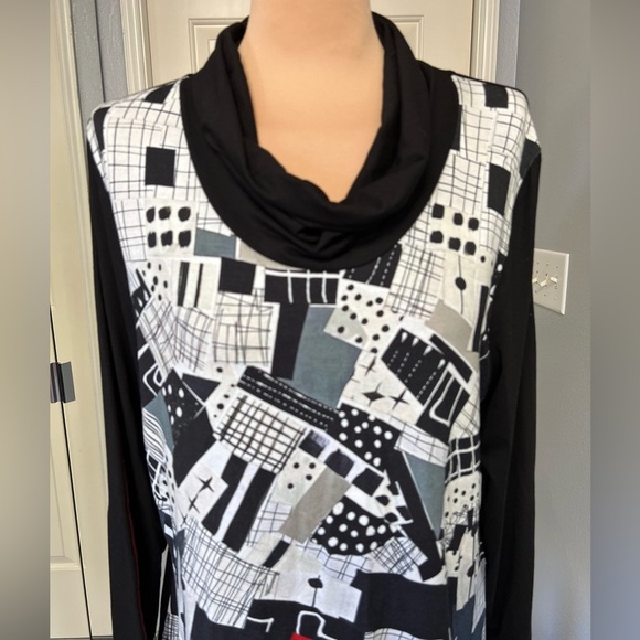 Simply Art by Dolcezza Abstract Print Tunic Top Art to Wear Funky - Picture 2 of 6